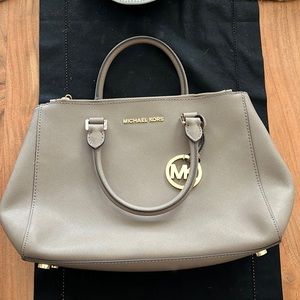 Michael Kors Mauve Medium Bag
